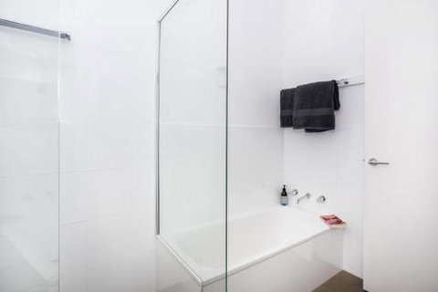 THE PARKVIEW At MOLLYMOOK - Accommodation Newcastle 4