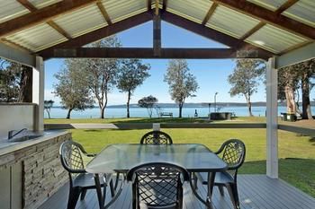Sapphire Sun Eco Holiday Village - Accommodation Newcastle 4