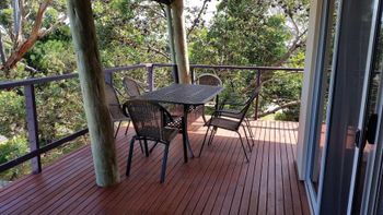 Redrocks Retreat - Accommodation Newcastle 0