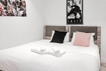 Zenith Melbourne Central - Accommodation Newcastle 2