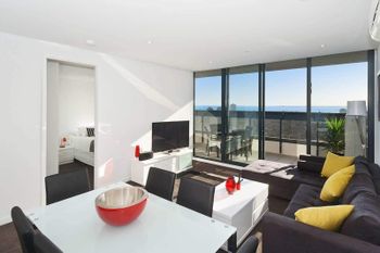Executive Bay Views St. Kilda - Accommodation Newcastle 0