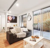 Iris Apartments by Ready Set Host - Accommodation Newcastle