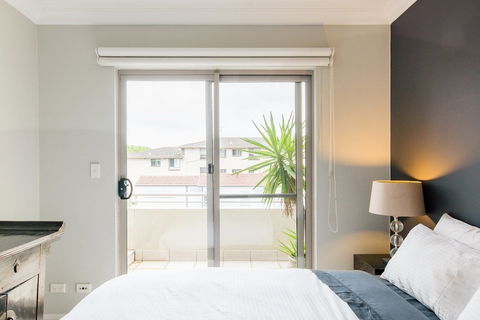 Bondi Beach Executive Penthouse - Accommodation Newcastle 3