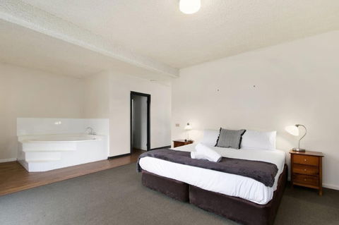 The Reserve Hotel - Accommodation Newcastle 4