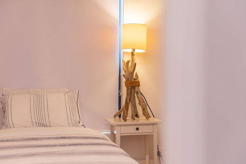 Coastal Cottage - Cannonvale - Accommodation Newcastle 0