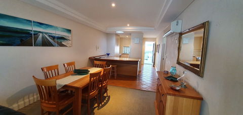Sea Breeze Luxury Holiday Apartment Accommodation - Accommodation Newcastle 1