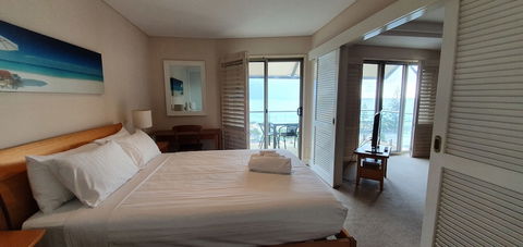 Sea Breeze Luxury Holiday Apartment Accommodation - Accommodation Newcastle 5