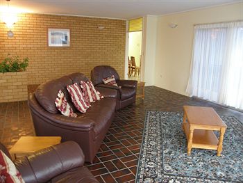 Ambience Holiday Apartments - Accommodation Newcastle 5