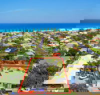 Clubyamba Beach Holiday Accommodation - Adults Only - Accommodation Newcastle