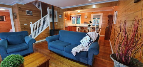 Dunes - Elegant Beach Villa With Huge Swim Spa - Accommodation Newcastle 2