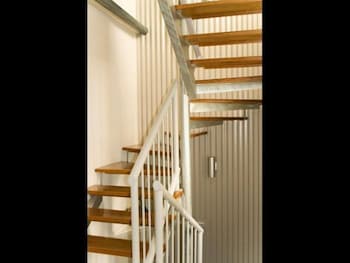 Seaspray Apartments - Accommodation Newcastle 4