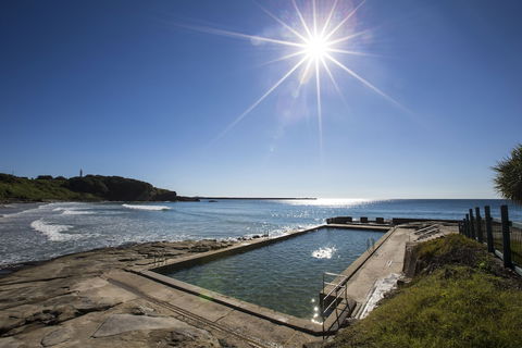 Seaspray Apartments - Accommodation Newcastle 2