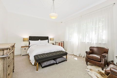 Boutique Stays - Frankie's Place - Accommodation Newcastle 5