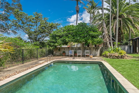 Your Luxury Escape - Cedar View - Accommodation Newcastle 1