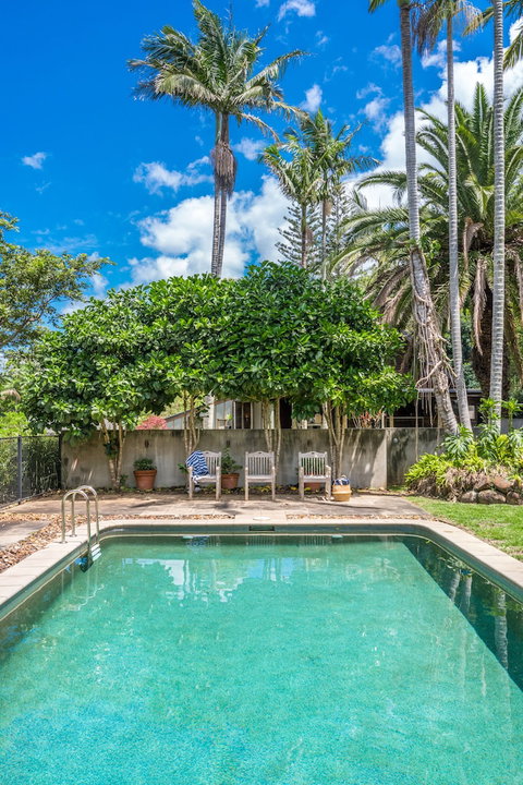 Your Luxury Escape - Cedar View - Accommodation Newcastle 3