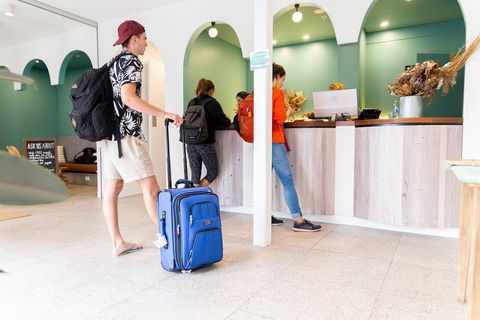 Stoke Beach House - Accommodation Newcastle 1