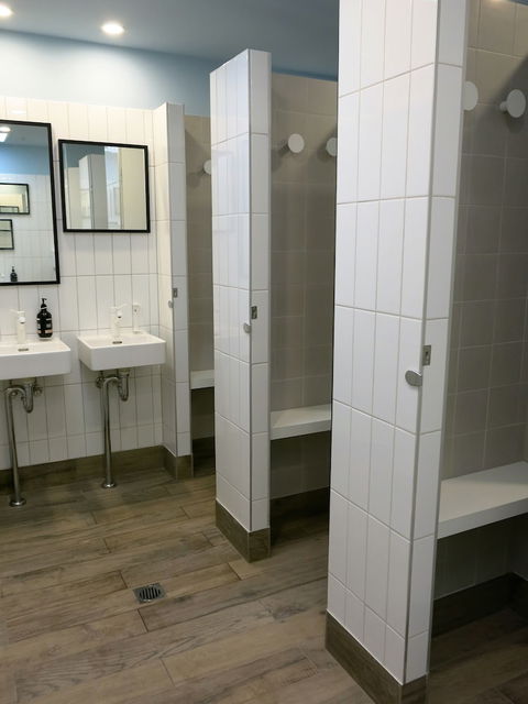 Stoke Beach House - Accommodation Newcastle 4
