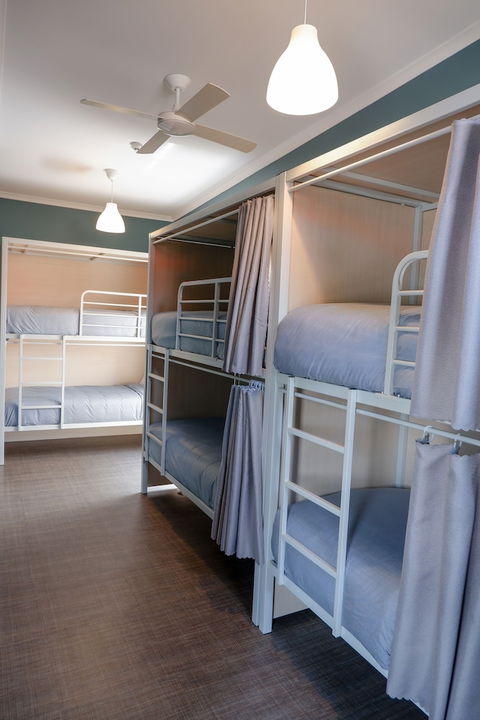 Stoke Beach House - Accommodation Newcastle 6