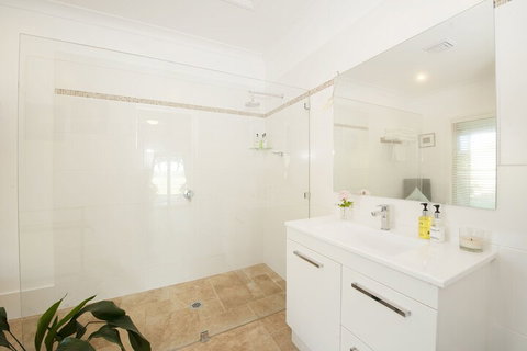 Rosby Guesthouse - Accommodation Newcastle 6
