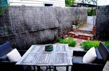 Little Auberge - Accommodation Newcastle 1