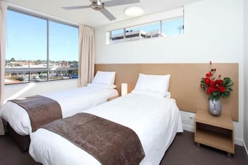 P A Apartments - Accommodation Newcastle 4