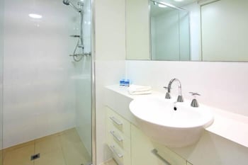 P A Apartments - Accommodation Newcastle 3