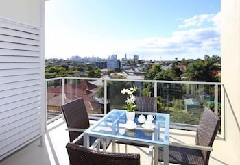 P A Apartments - Accommodation Newcastle 2