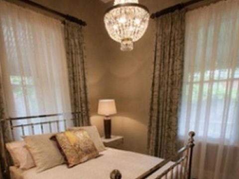 Finches Of Beechworth - Accommodation Newcastle 2