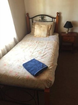 A Settler's Cottage - Accommodation Newcastle 4