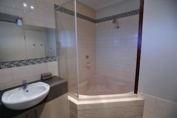 Central City Motor Inn - Accommodation Newcastle 6