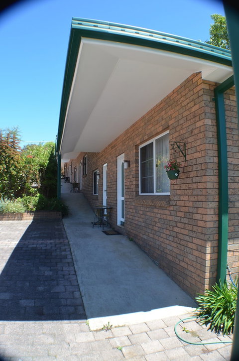 Deer Park Motor Inn - Accommodation Newcastle 1