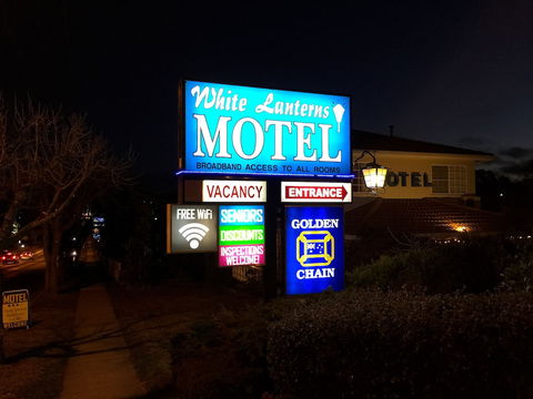 White Lanterns Motel - Accommodation Newcastle 0