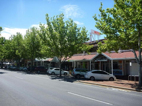 Adelaide Travellers Inn - Hostel - Accommodation Newcastle 0