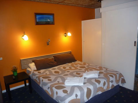 Adelaide Travellers Inn - Hostel - Accommodation Newcastle 4