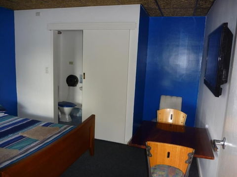 Adelaide Travellers Inn - Hostel - Accommodation Newcastle 2