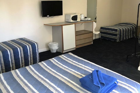 City West Motel - Accommodation Newcastle 4