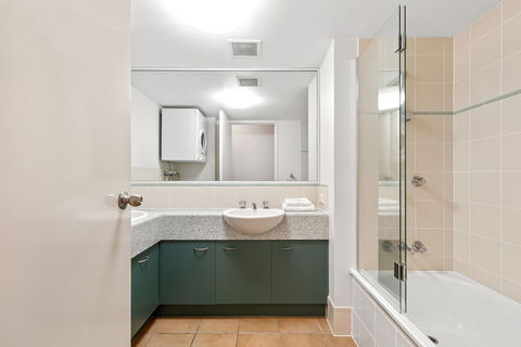 Kings Bay Apartments - Accommodation Newcastle 5