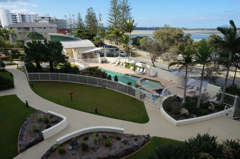 Moorings Beach Resort - Accommodation Newcastle 2