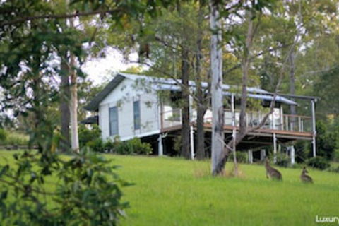 Melawondi Spring Retreat - Accommodation Newcastle 0
