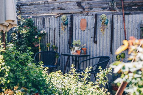 Strathbourne Accommodation Hamilton House - Accommodation Newcastle 3