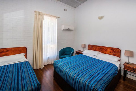 Diggers Tavern - Accommodation Newcastle 4