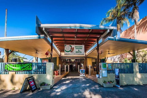Diggers Tavern - Accommodation Newcastle 1