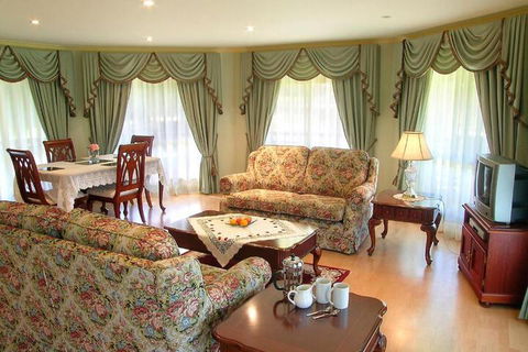 Carolynnes Cottages - Accommodation Newcastle 6