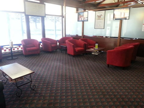 Grand Tasman Hotel - Accommodation Newcastle 3