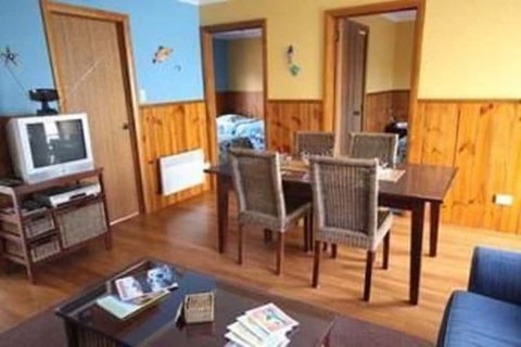 Bicheno's A Plus Apartments - Accommodation Newcastle 4