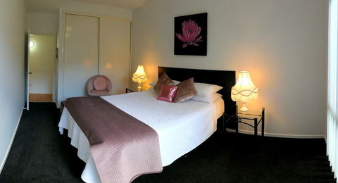Corlette Retreat - Accommodation Newcastle 2