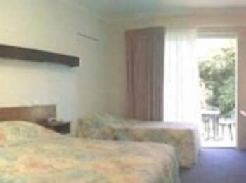 Corlette Palms Motor Inn - Accommodation Newcastle 1