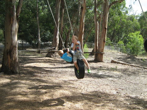 Lorne Bush House Cottages & Eco Retreats - Accommodation Newcastle 2