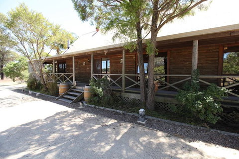 Silverpoint Accommodation - Accommodation Newcastle 2
