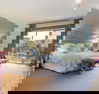 Mantons Creek Estate  Lodge - Accommodation Newcastle